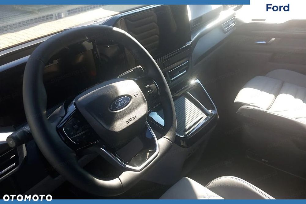 Ford Tourneo Custom - 6
