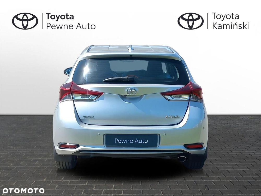 Toyota Auris 1.6 D-4D Premium - 4
