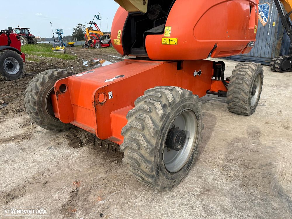 JLG 660SJ - 11