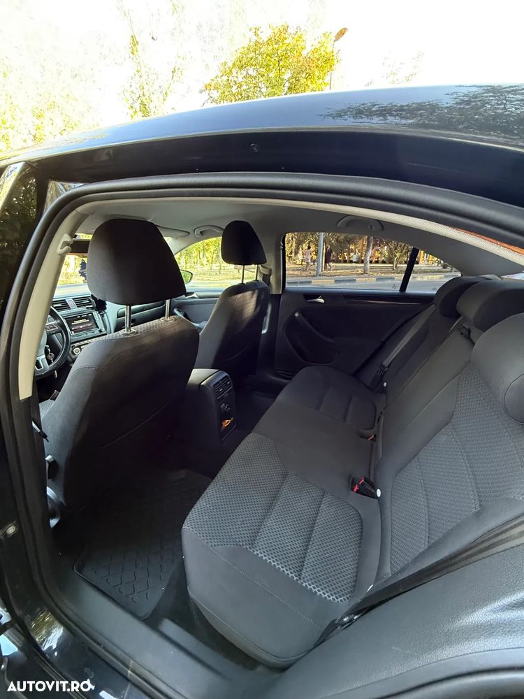 Volkswagen Jetta 1.2 TSI Comfortline - 9