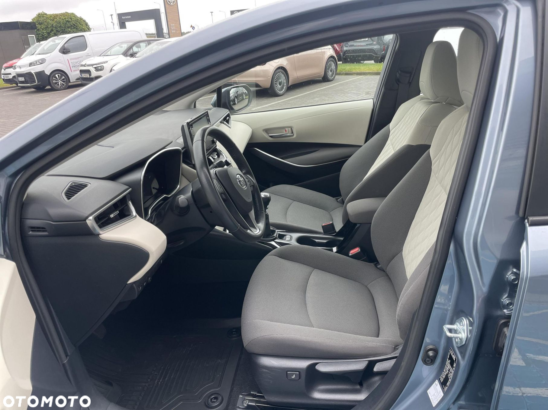 Toyota Corolla - 11