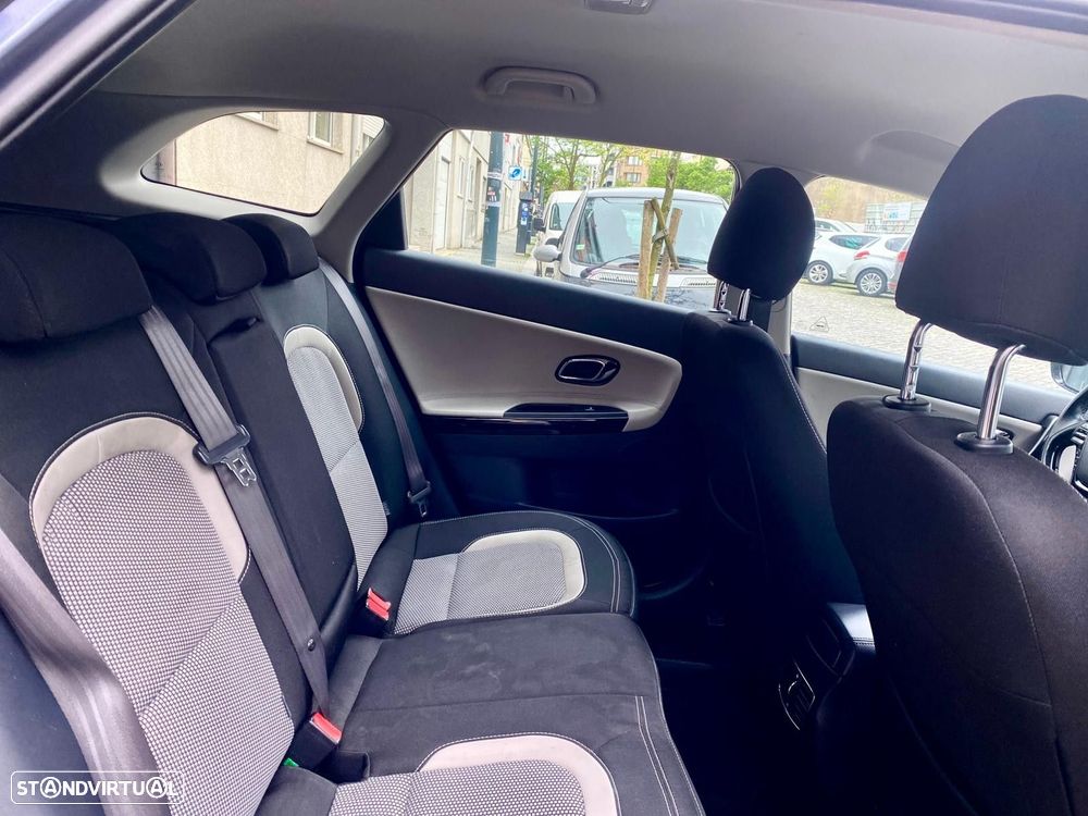 Kia Ceed SW 1.6 CRDi ECO - 31