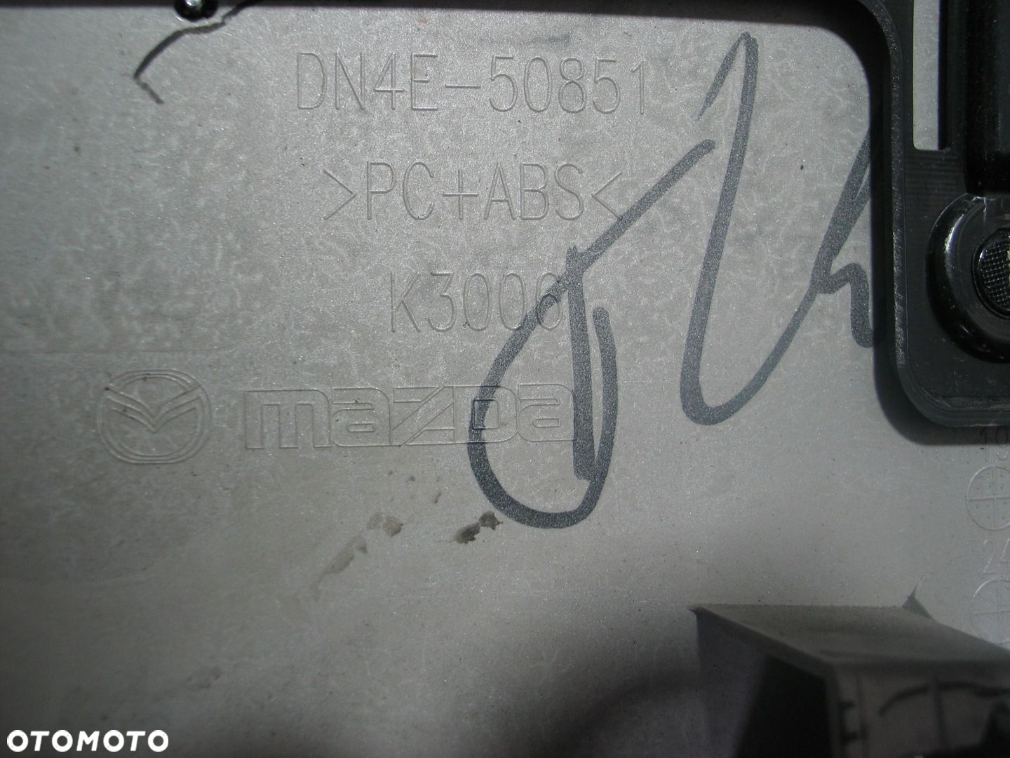 znaczek listwa klapa panel blenda klapy mazda MX-30 MX30 DN4E-50851 - 16