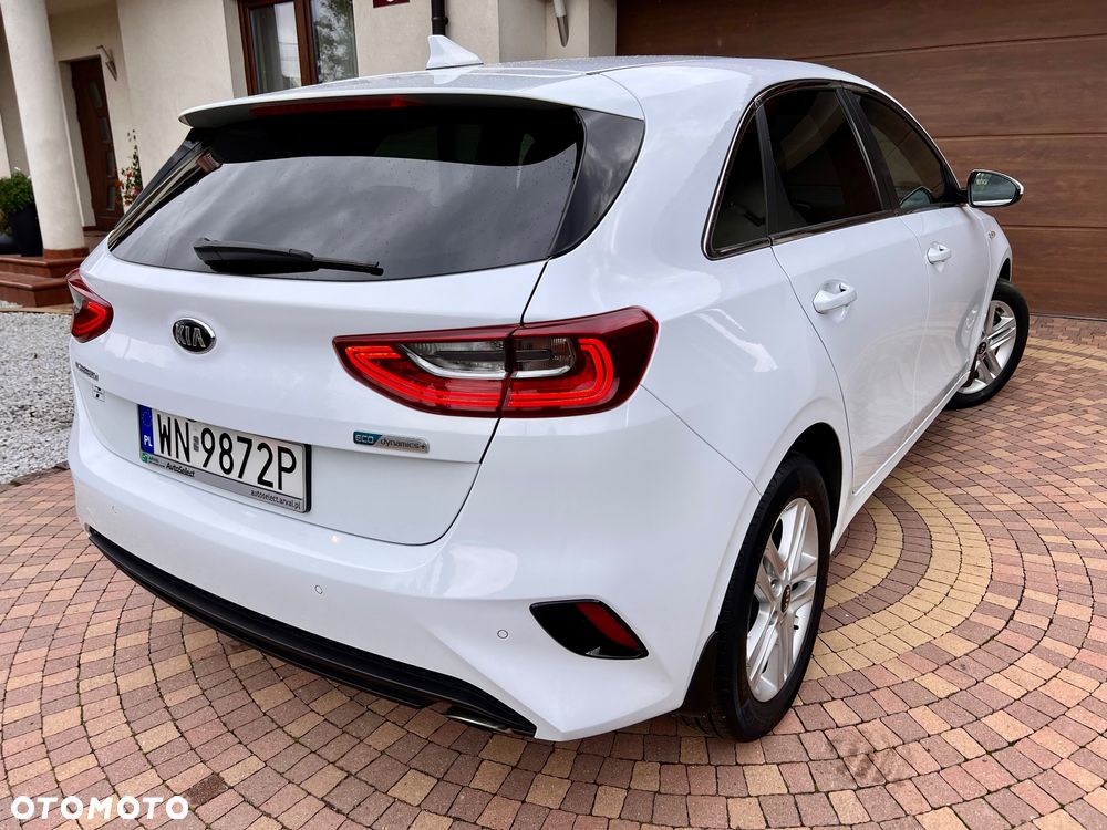 Kia Ceed 1.6 CRDi SCR M - 21
