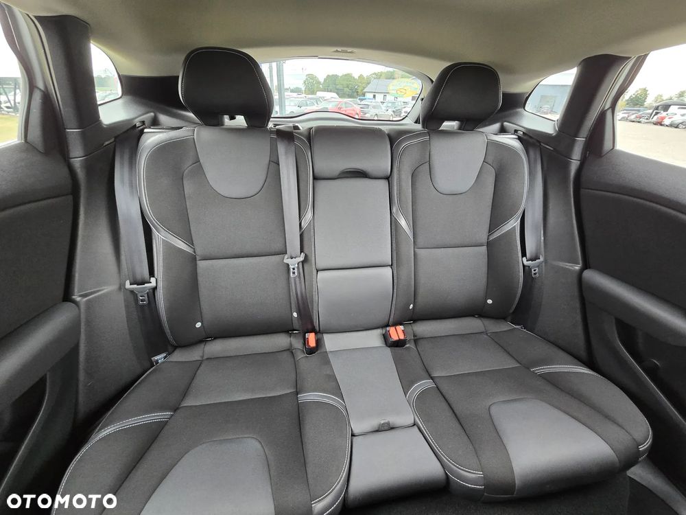 Volvo V40 D2 Kinetic - 37