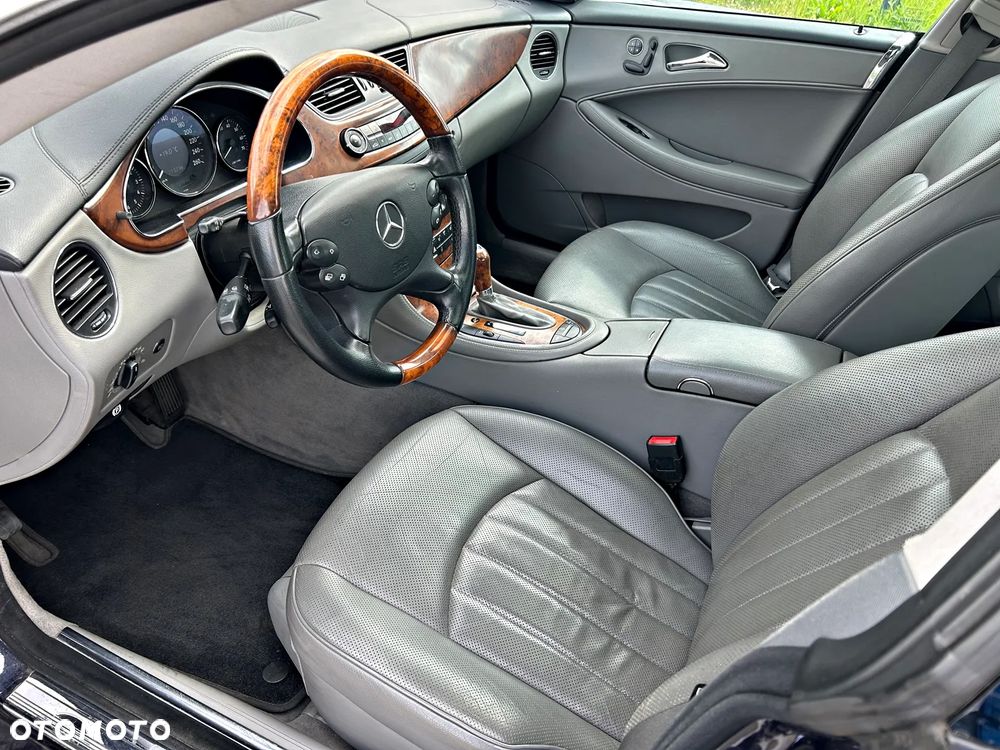Mercedes-Benz CLS 500 - 11