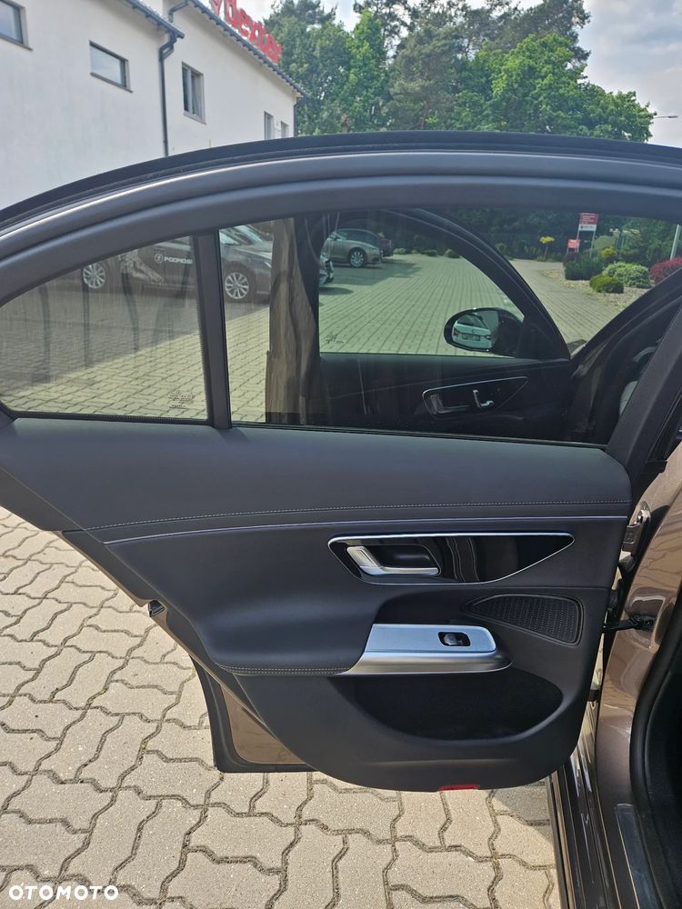 Mercedes-Benz Klasa E 220 d mHEV 4-Matic AMG 9G-Tronic - 9
