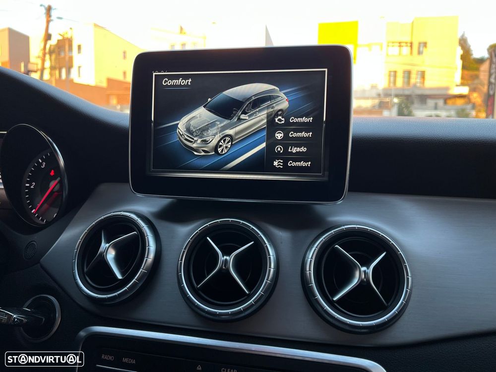 Mercedes-Benz CLA 200 d Shooting Brake AMG Line - 18