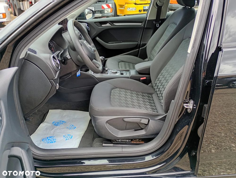 Audi A3 Sportback 1.2 TFSI Ambition - 8