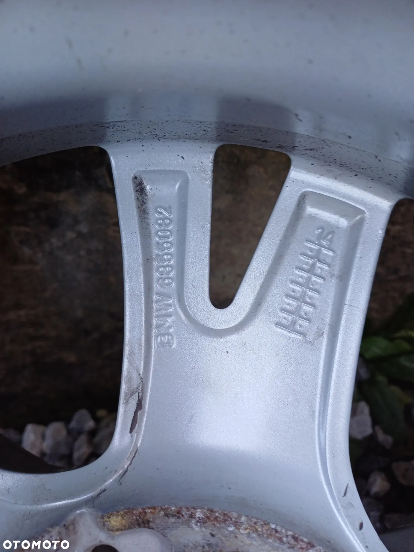ALUFELGI 6874641 BMW 5X112 205/60/16 ET52 OTWÓR CENTRUJĄCY 66.5MM - 18