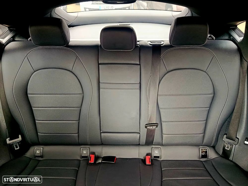 Mercedes-Benz GLC 250 d 4Matic 9G-TRONIC AMG Line - 25