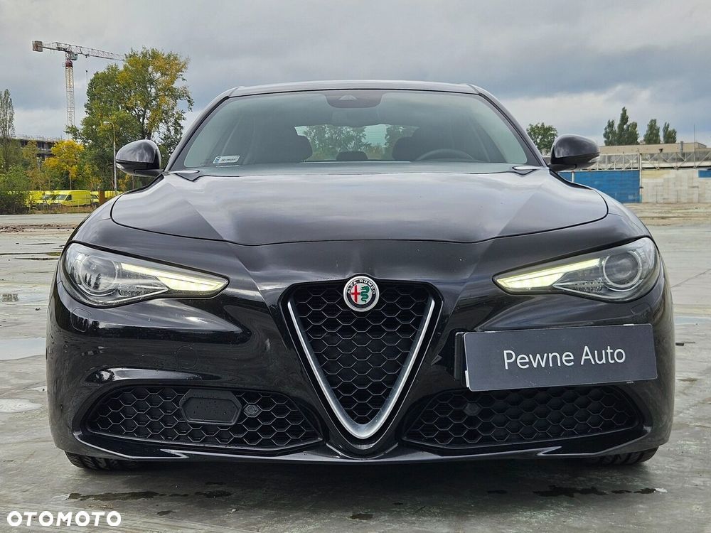 Alfa Romeo Giulia 2.0 Turbo - 11