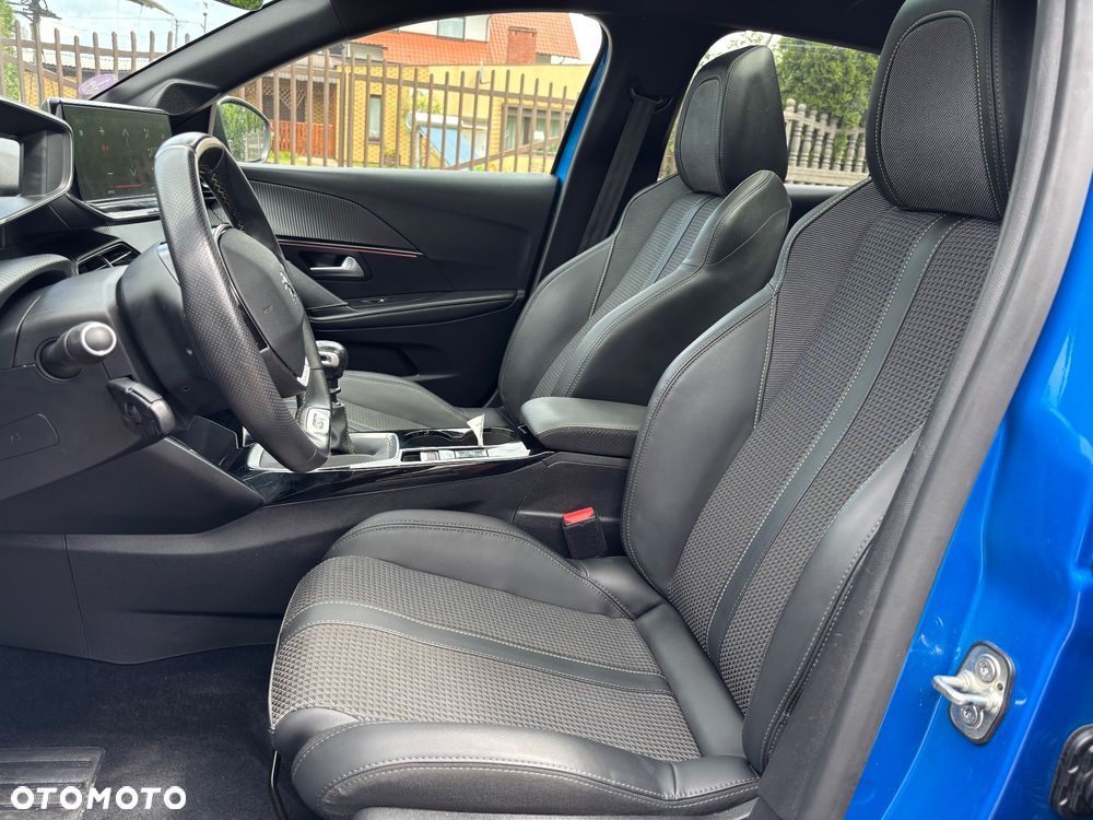 Peugeot 208 PureTech 100 GT - 18