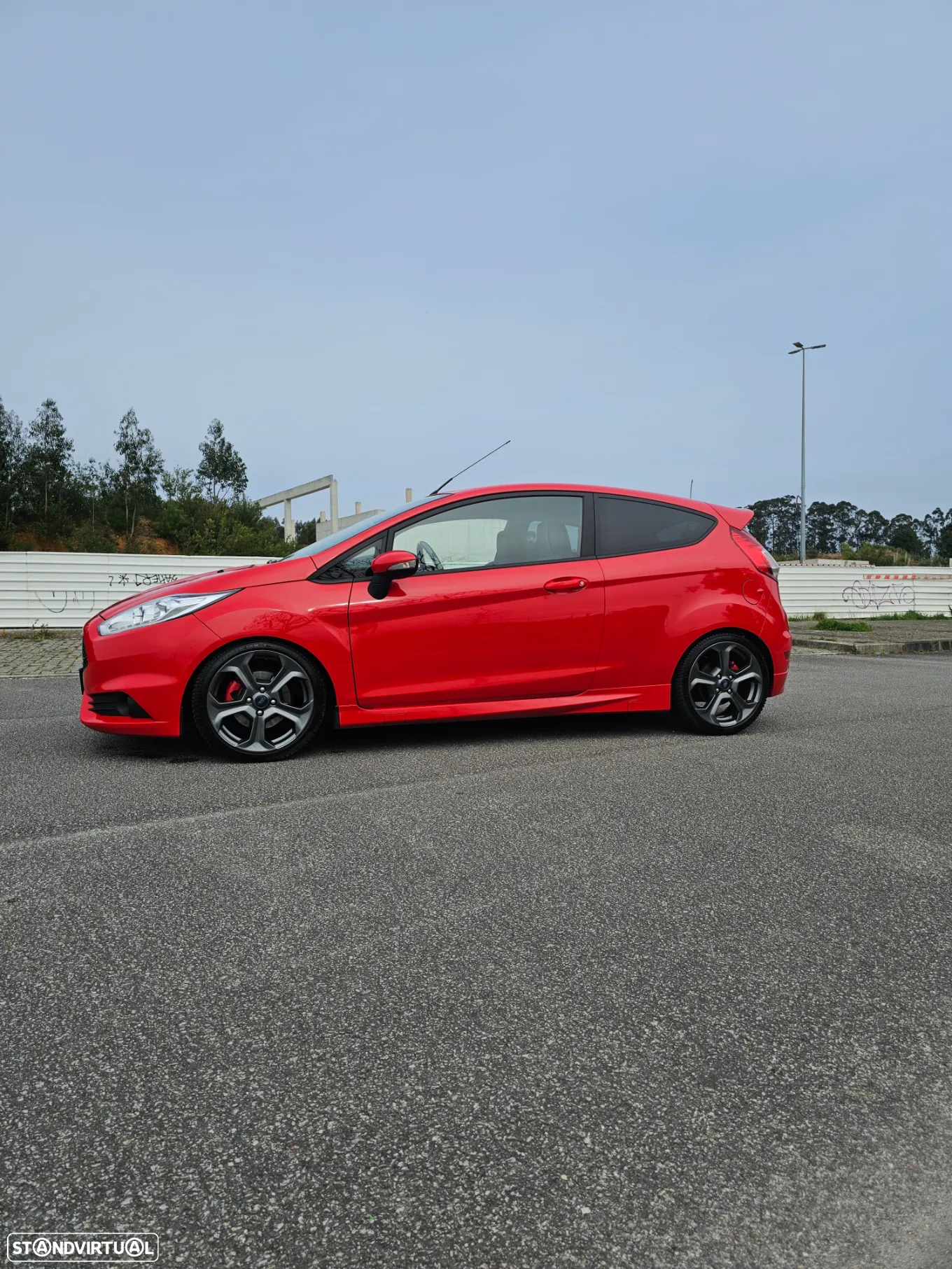 Ford Fiesta 1.6 EcoBoost c/ Pack Pele Desportiva ST - 4