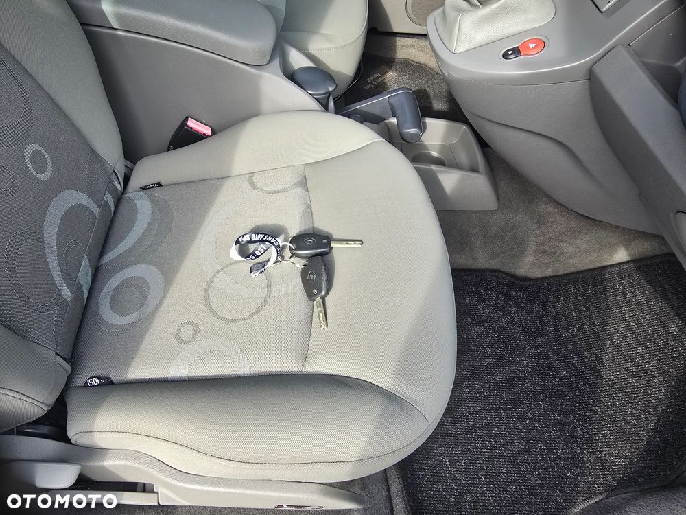 Renault Kangoo 1.6 8V Helios - 31