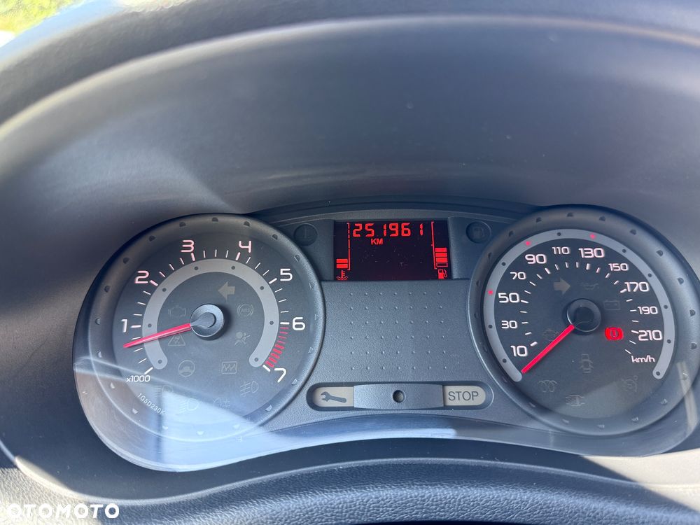 Renault Clio 1.2 16V Authentique - 9