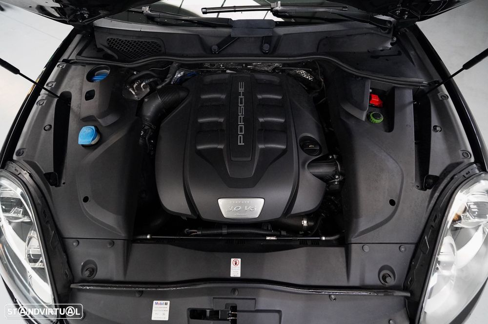 Porsche Cayenne - 30