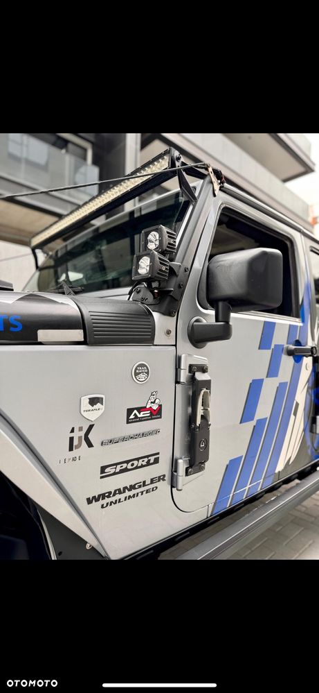 Jeep Wrangler 3.6 Unlim Black Edition II - 27