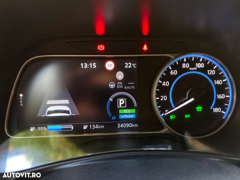 Nissan LEAF N-Connecta - 17