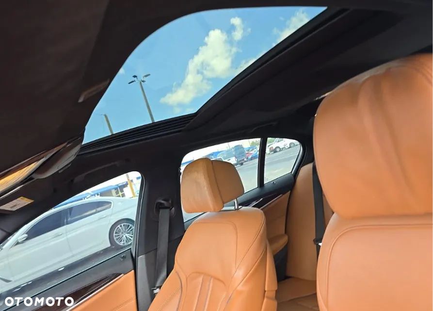 BMW Seria 5 530i M Sport Edition - 11