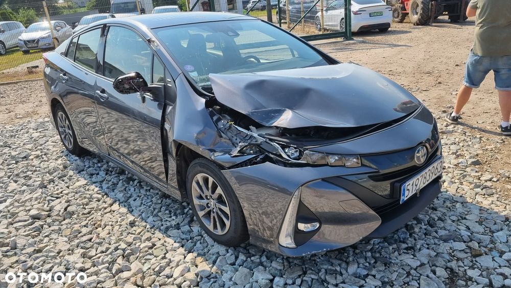 Toyota Prius Hybrid Executive - 19