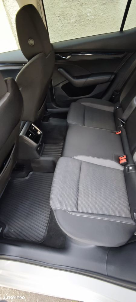 Skoda Octavia 2.0 TDI Ambition - 9