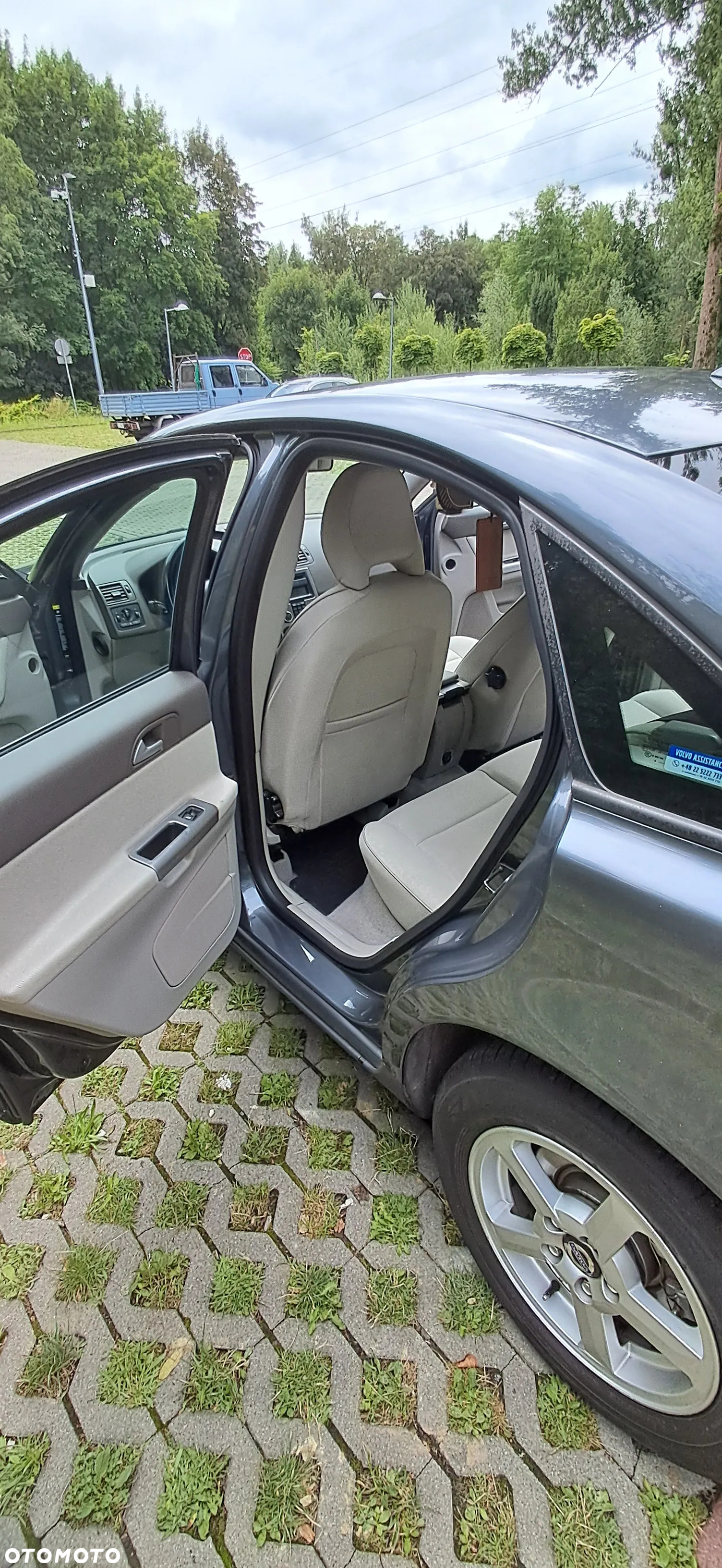 Volvo S40 1.6 - 14