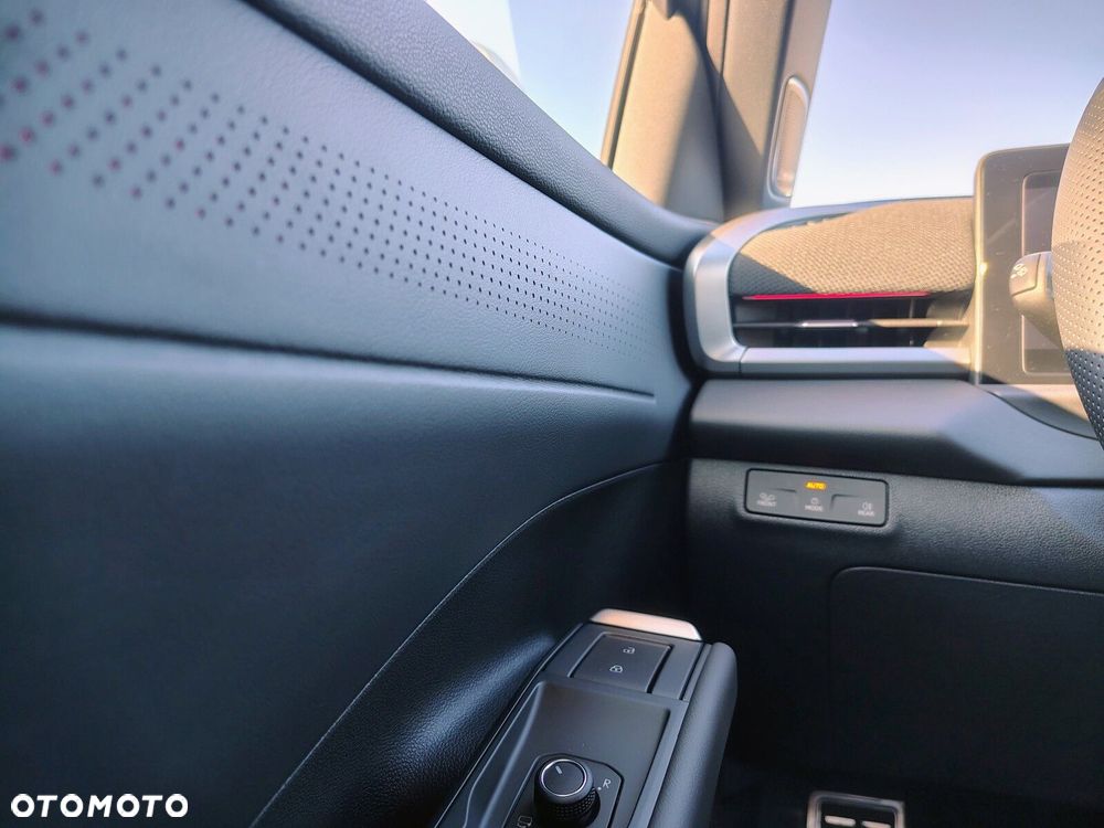 Volkswagen T-Roc - 18