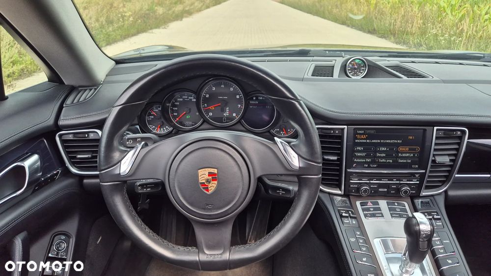 Porsche Panamera - 33