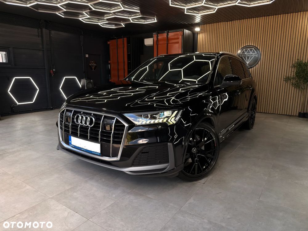 Audi Q7 - 1