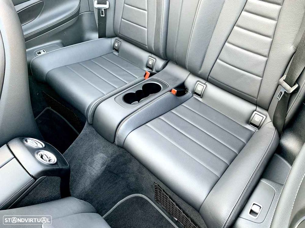 Mercedes-Benz E 300 9G-TRONIC AMG Line - 37