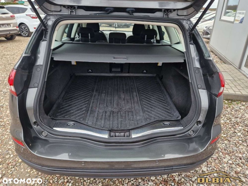 Ford Mondeo - 23