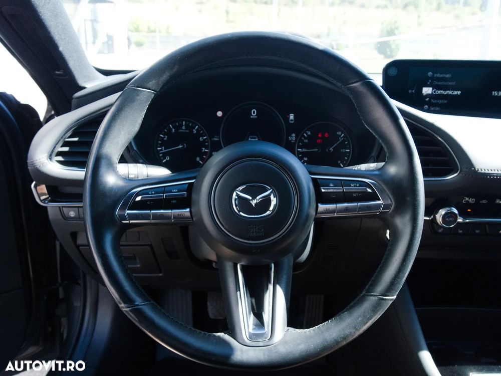 Mazda 3 SKYACTIV-G 2.0 M-Hybrid - 10
