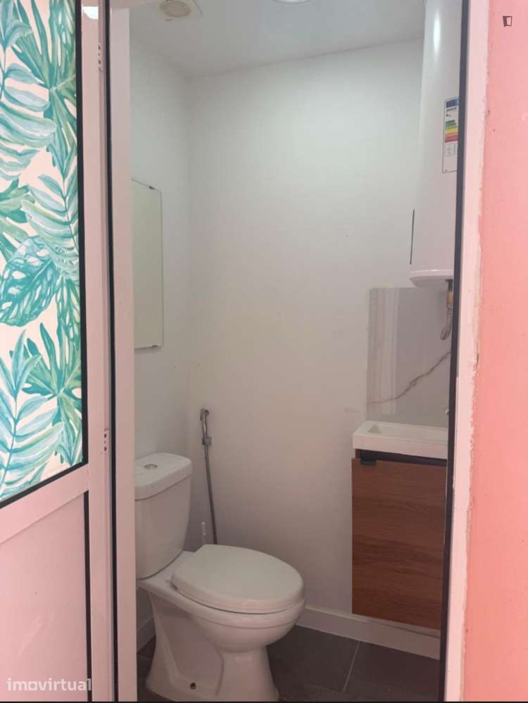 Quarto - localizado em Amadora Lisbon - Grande imagem: 4/28