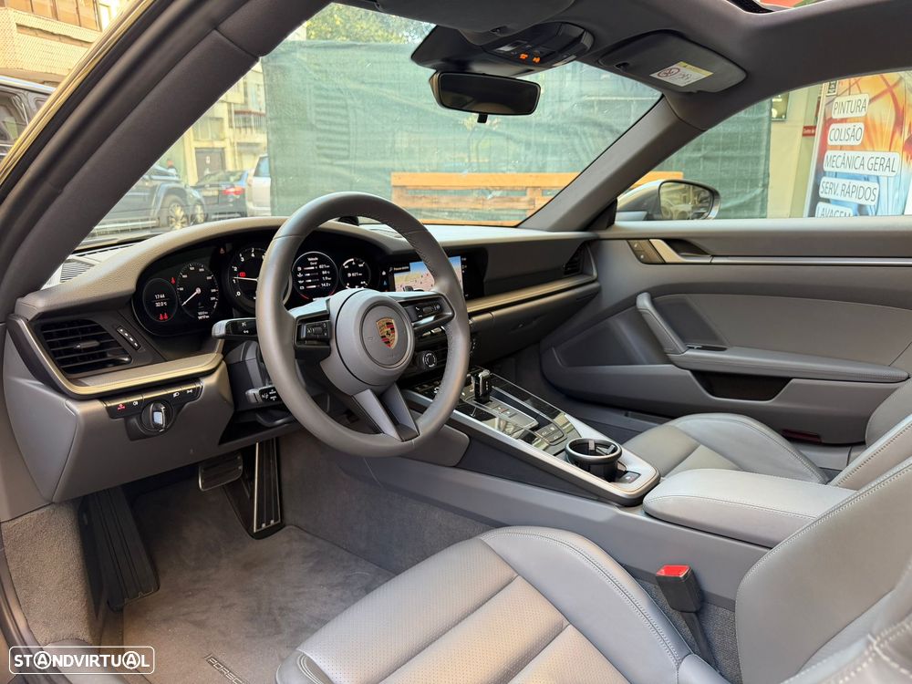 Porsche 911 (992) Carrera S - 2