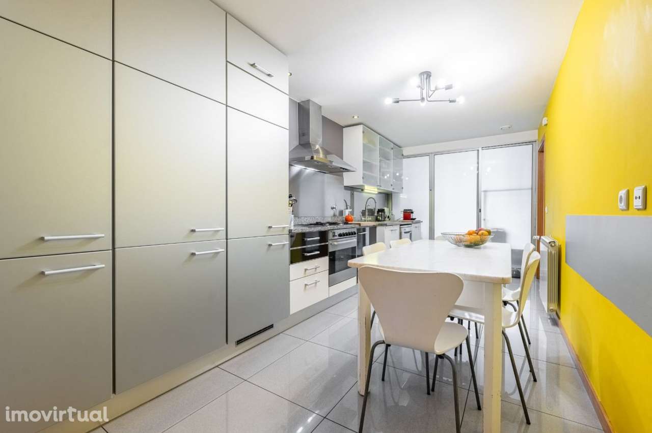 Apartamento T4 com 2 Suites a poucos minutos do Centro de Braga - Grande imagem: 5/24