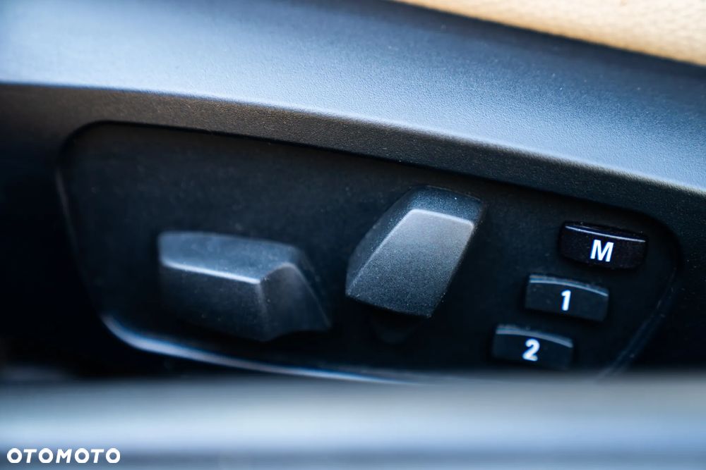 BMW Seria 3 335i - 9