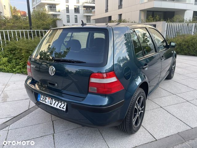 Volkswagen Golf - 4