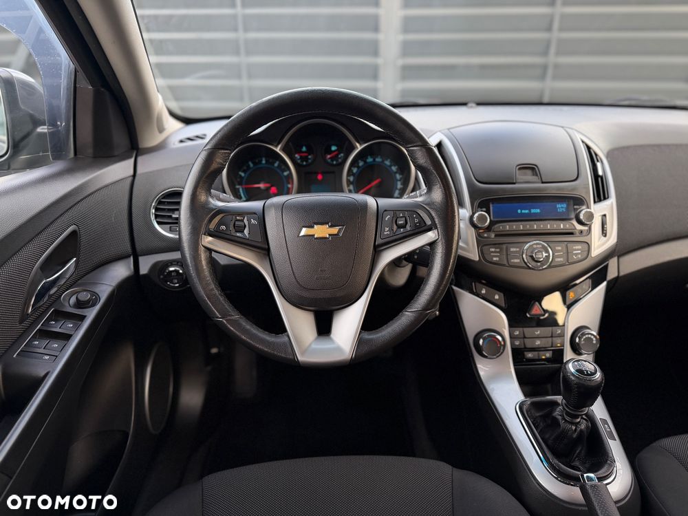 Chevrolet Cruze 1.6 LT+ - 15