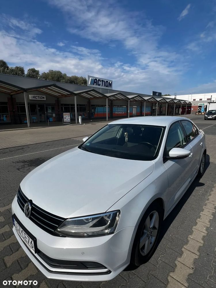 Volkswagen Jetta 2.0 TDI DPF BMT Comfortline - 2