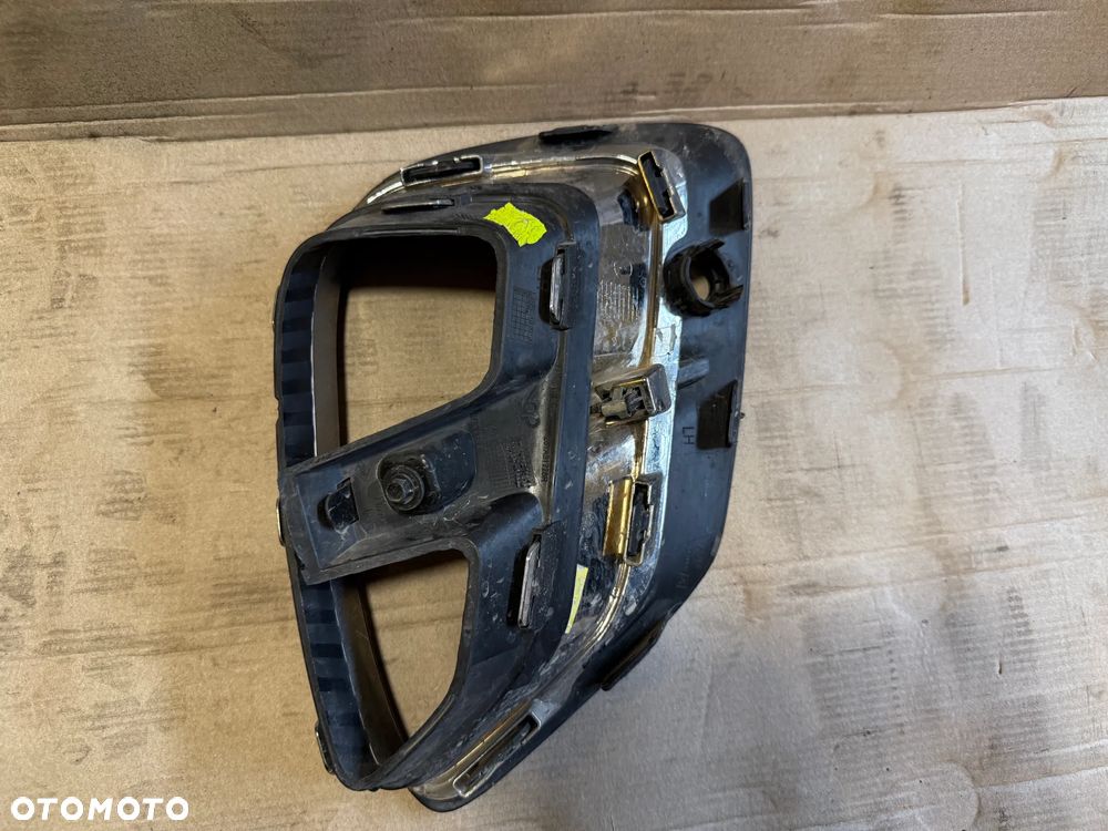 Kratka zderzaka atrapa chrom Renault Captur II prawa 261A21107R lewa 261A31728R OE - 3