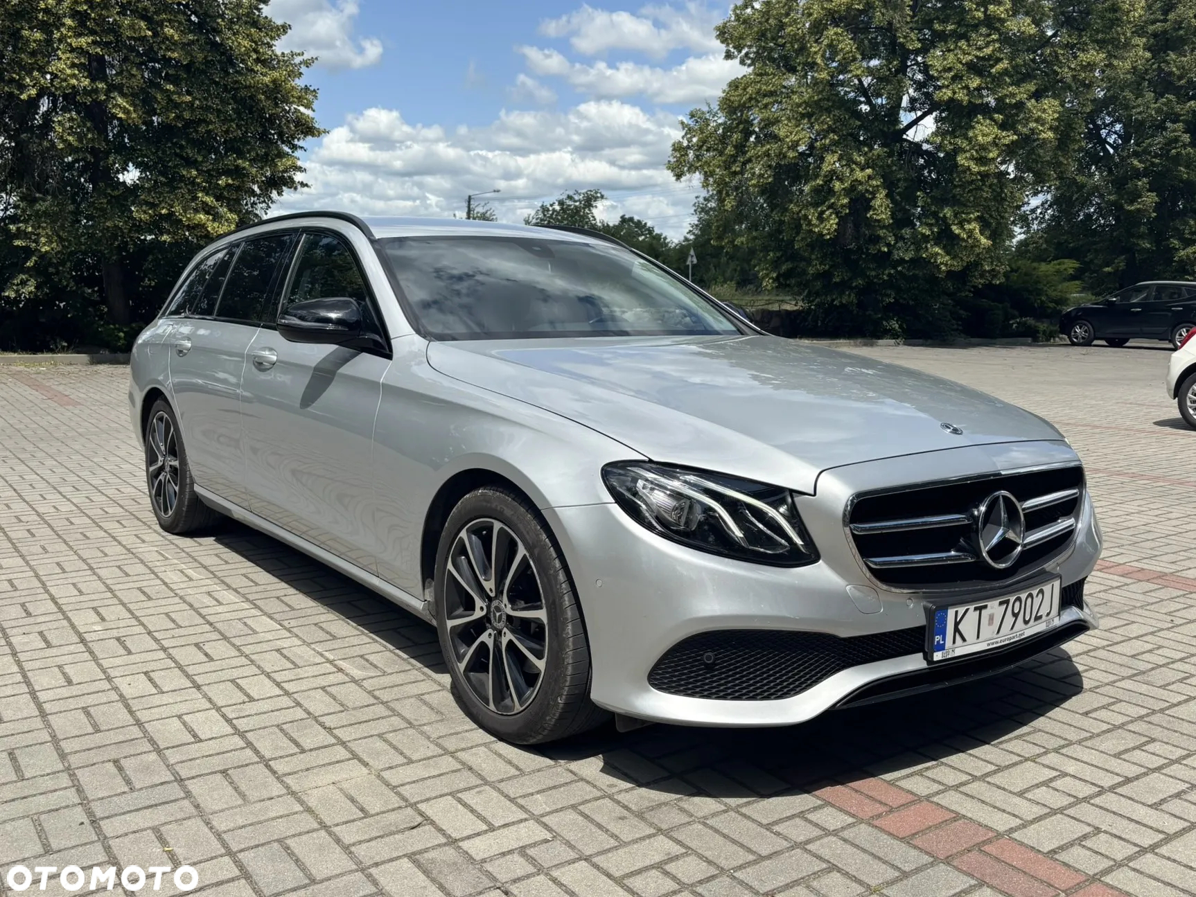 Mercedes-Benz Klasa E 220 d 9G-TRONIC - 2