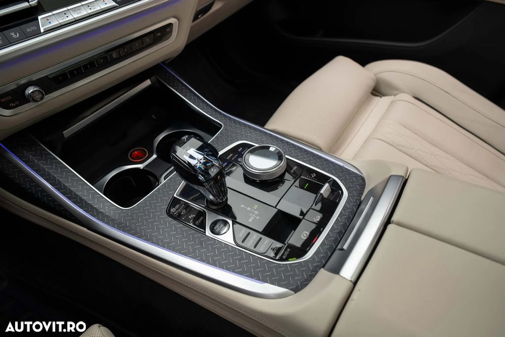BMW X7 - 22