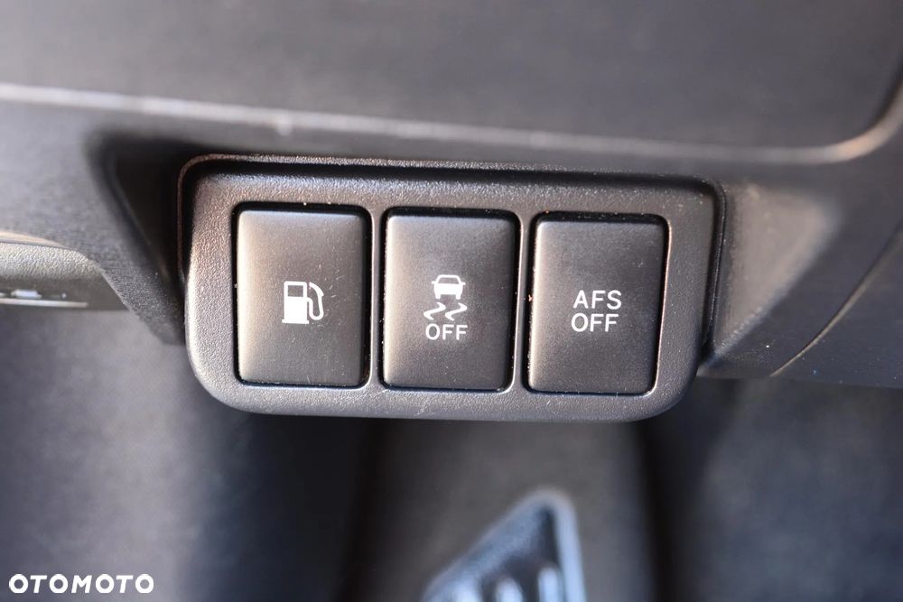 Toyota Avensis 2.2 D-CAT Premium - 28