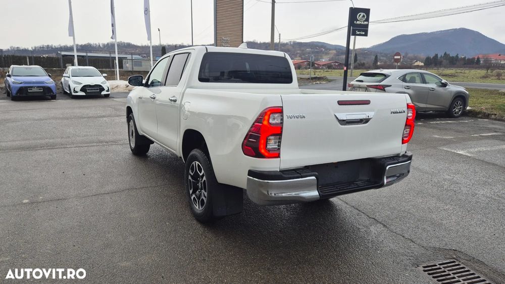 Toyota Hilux 2.8D 204CP 4x4 Double Cab AT Executive - 3