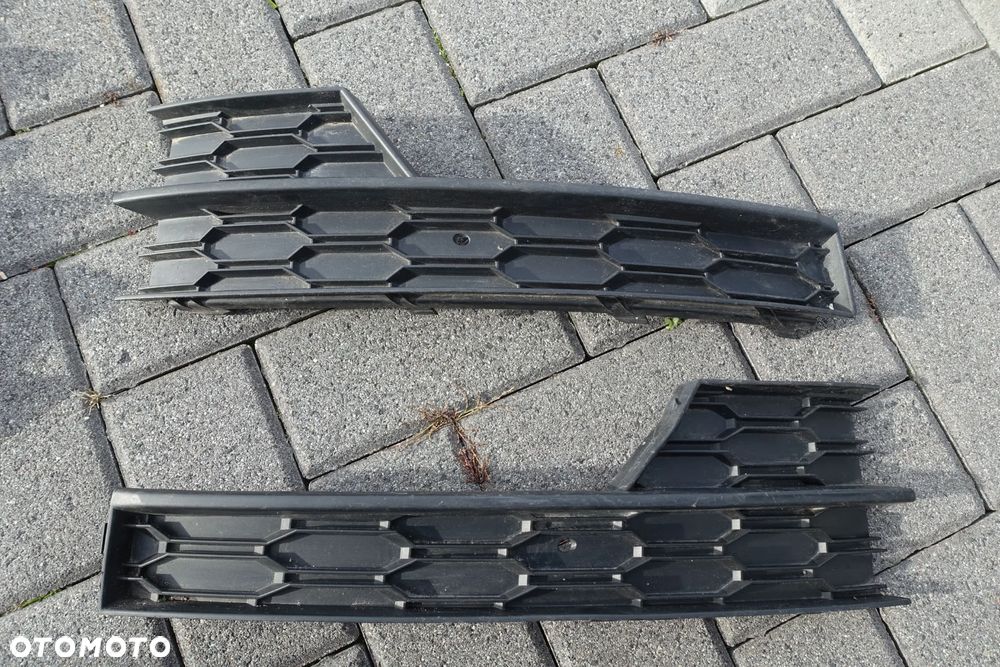 KRATKA ZDERZAKA OCTAVIA III LIFT 16-20r.  PRZED LIFT 12-16r. - 3