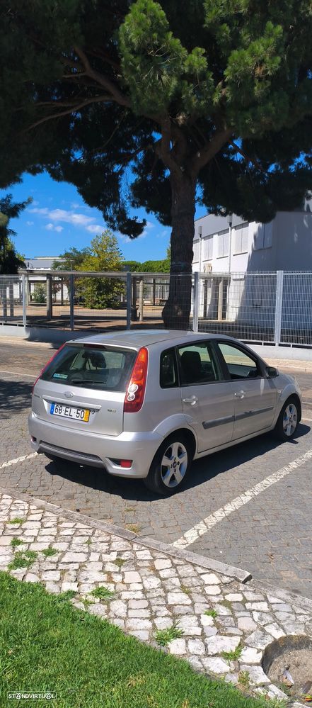 Ford Fiesta 1.4 TDCI Zetec - 4