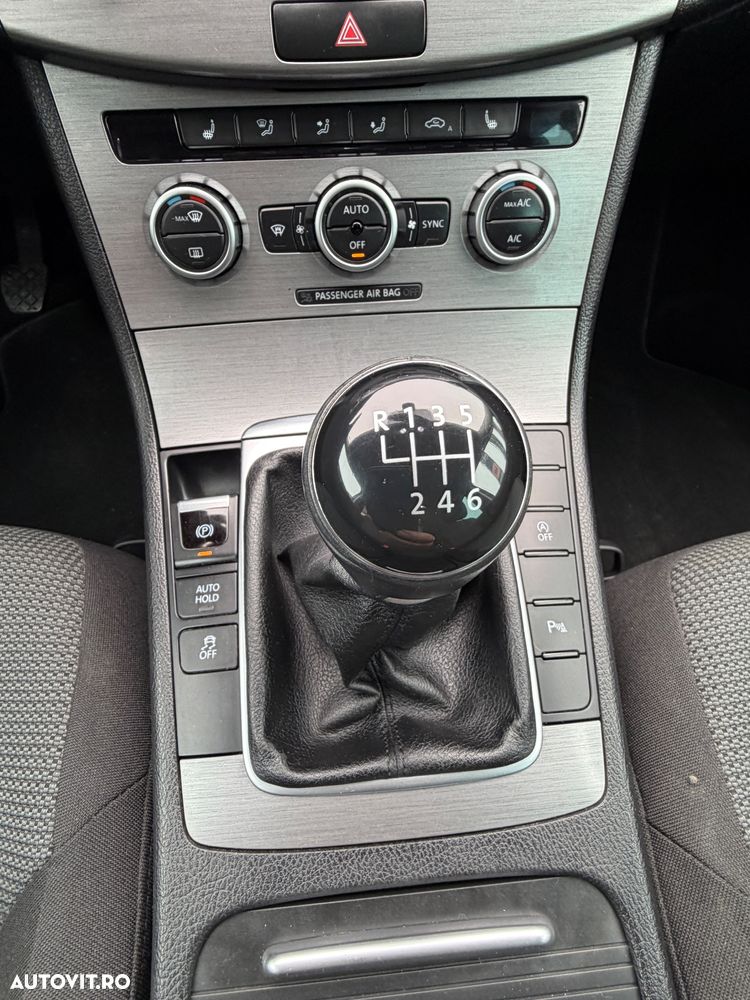 Volkswagen Passat 2.0 TDI BlueMotion Technology Business Edition - 16