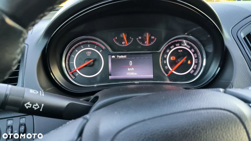 Opel Insignia - 11