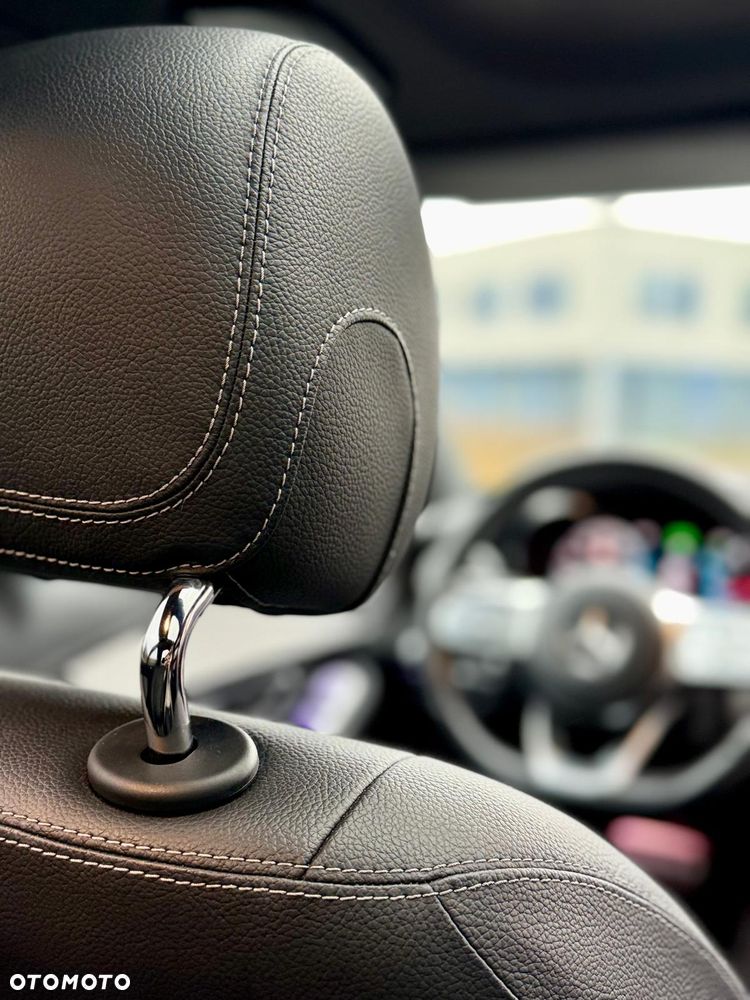 Mercedes-Benz Klasa C 200 4Matic 9G-TRONIC - 26